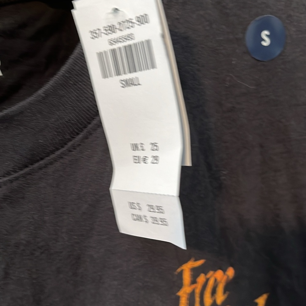 Shirt - Picture 3 of 6